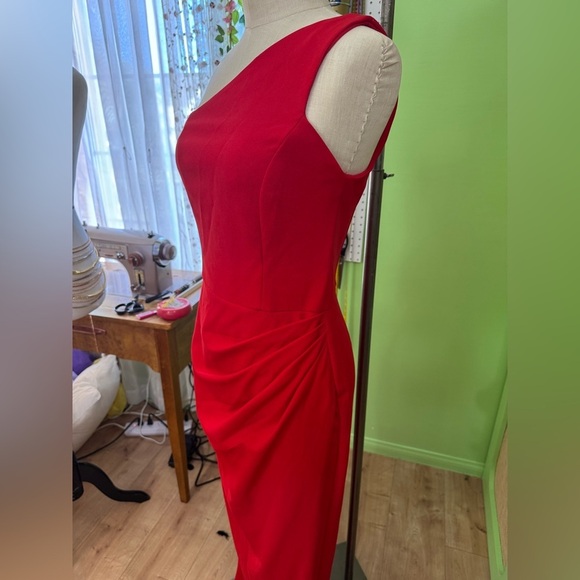 David's Bridal Red One-Shoulder Prom Dress - Picture 6 of 7
